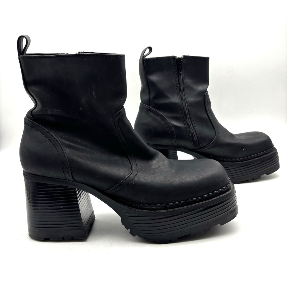 Vintage 90s Y2K Lower East Side Black Faux Leather Block Heel Square Toe Boot 11